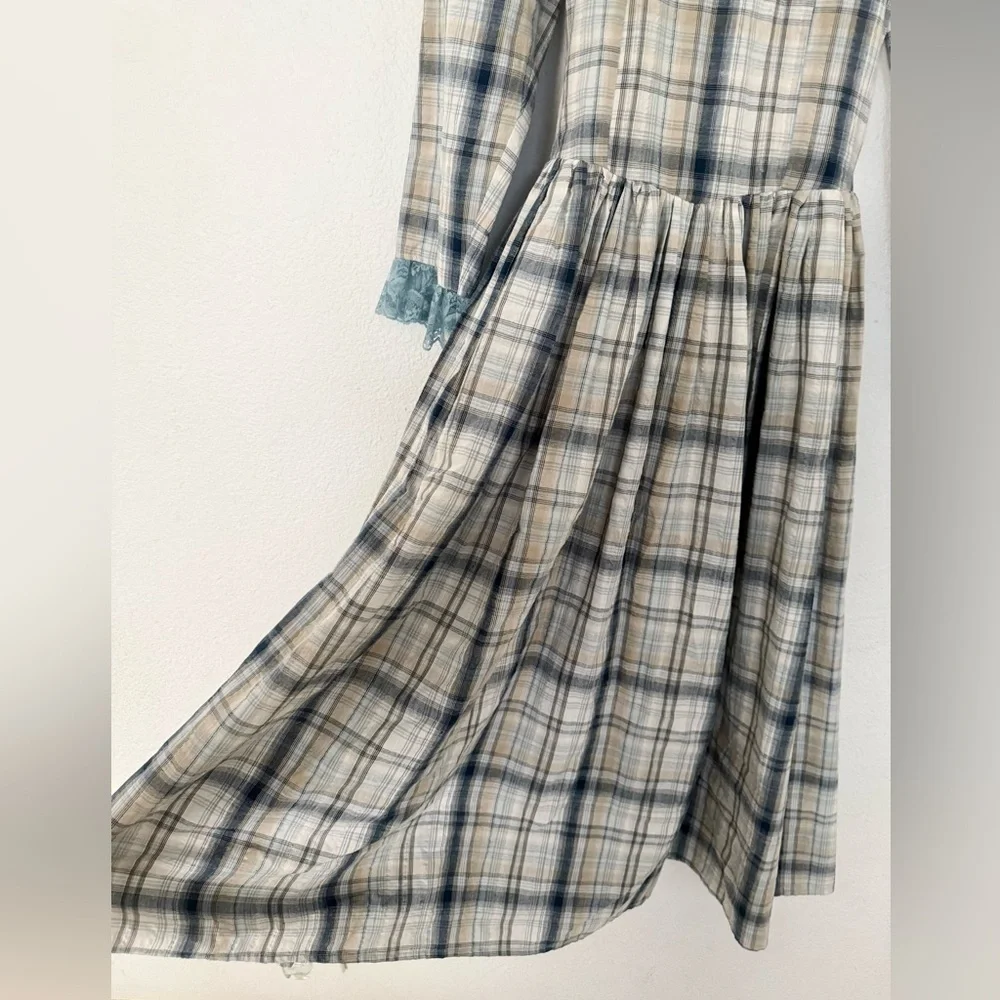 Cottagecore Plaid Long-Sleeve Midi Dress with Lace Cuffs - Blue Cream